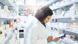 Pharmacist in Pharmacy	