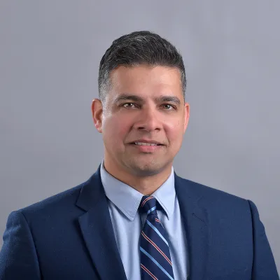 Headshot of Muneeb Qadri, MD.